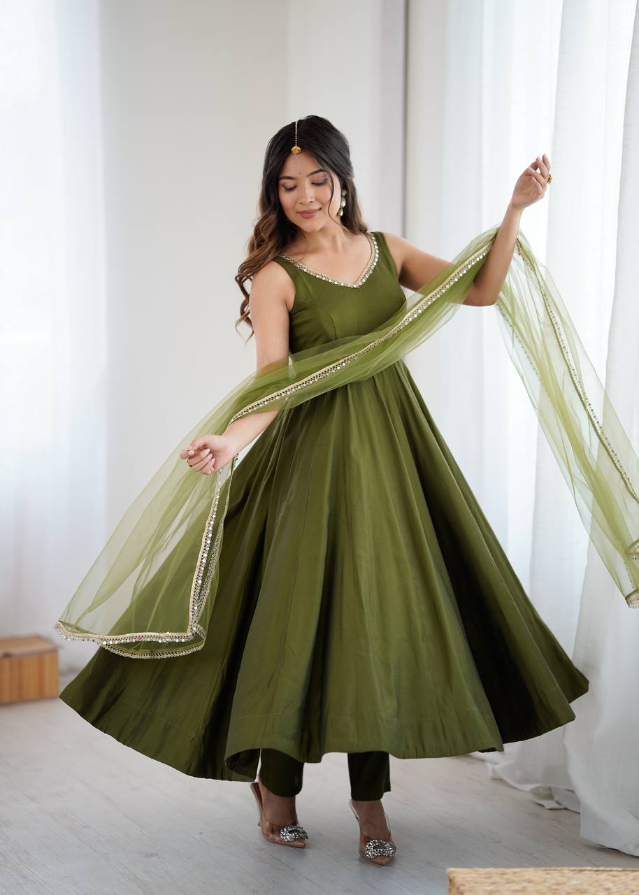 Hot Radiant Romansilk Anarkali