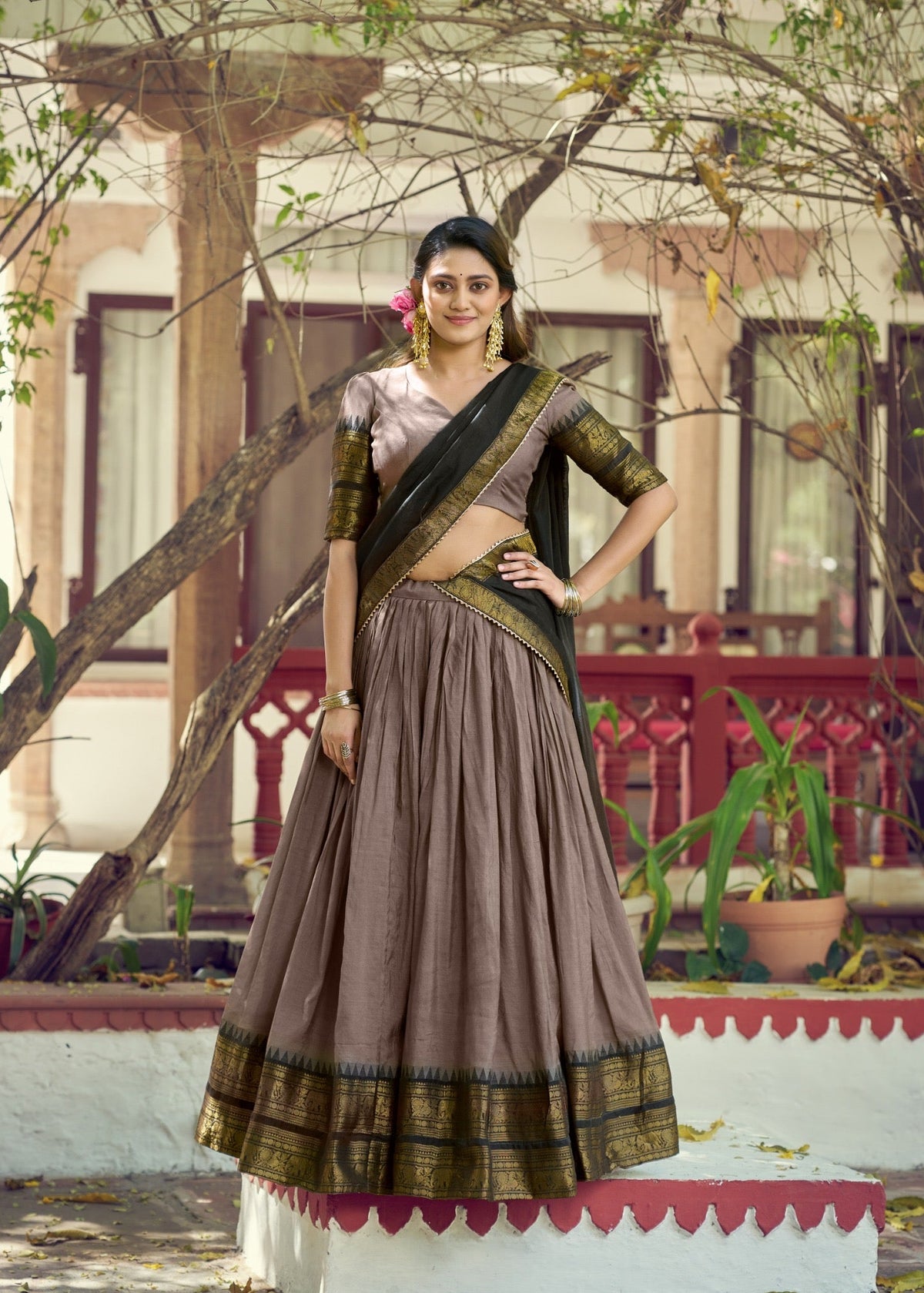 Regal Zari Weave Half Saree
