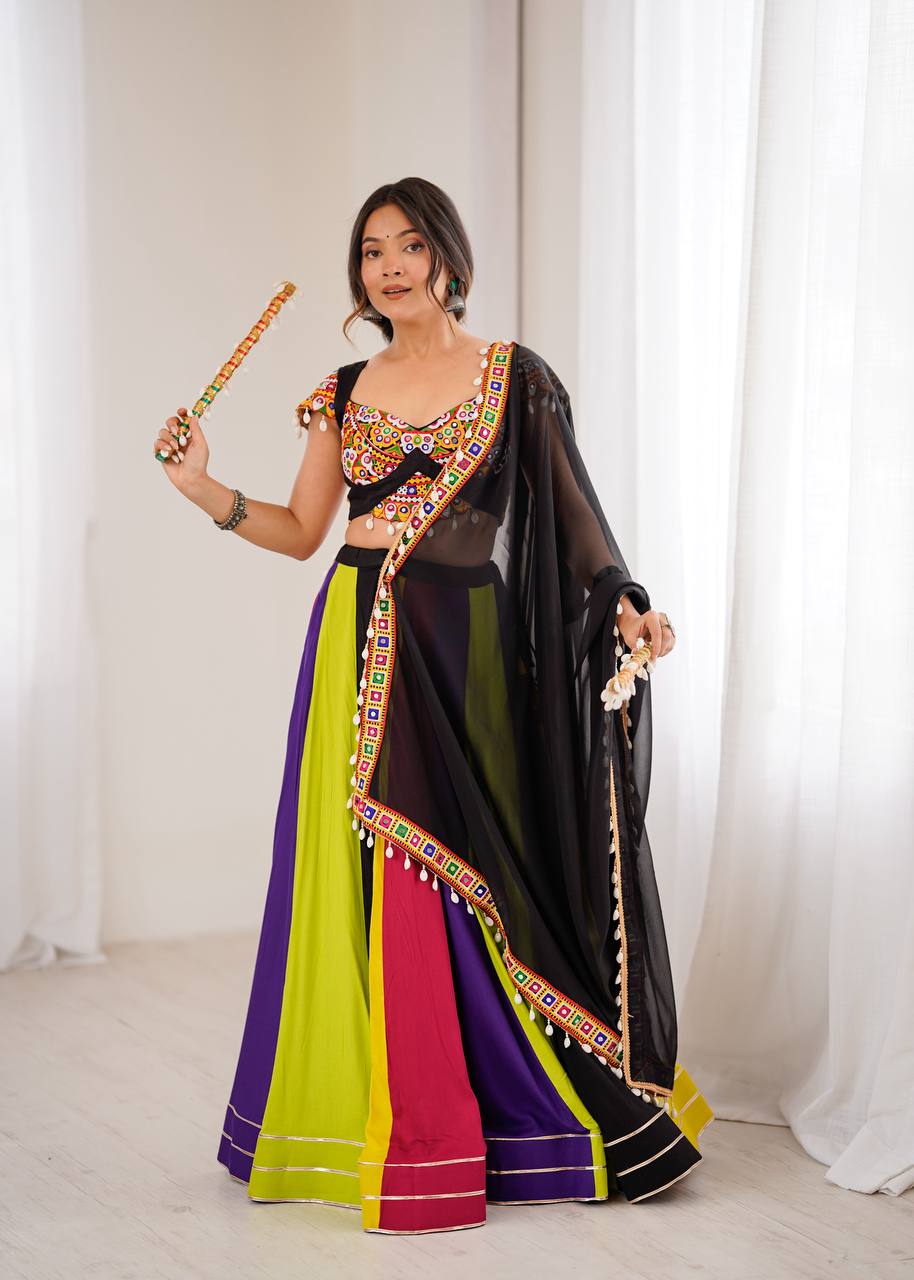 Gamthi Mirror & Kodi Navratri Lehenga