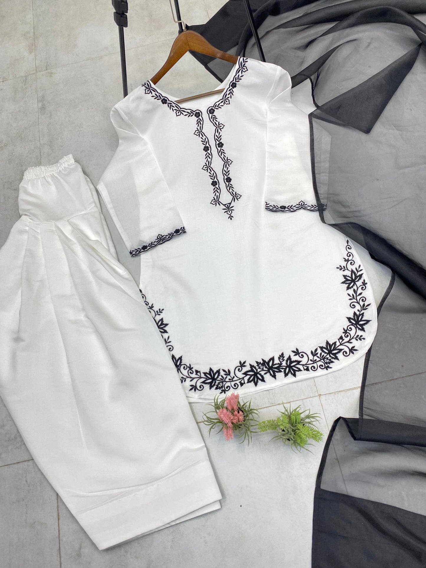 Classic White Farsi Salwar Suit