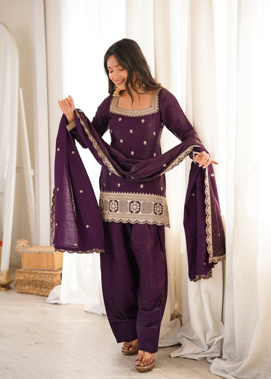 Zari Noor Farshi Shalwar Suit Set