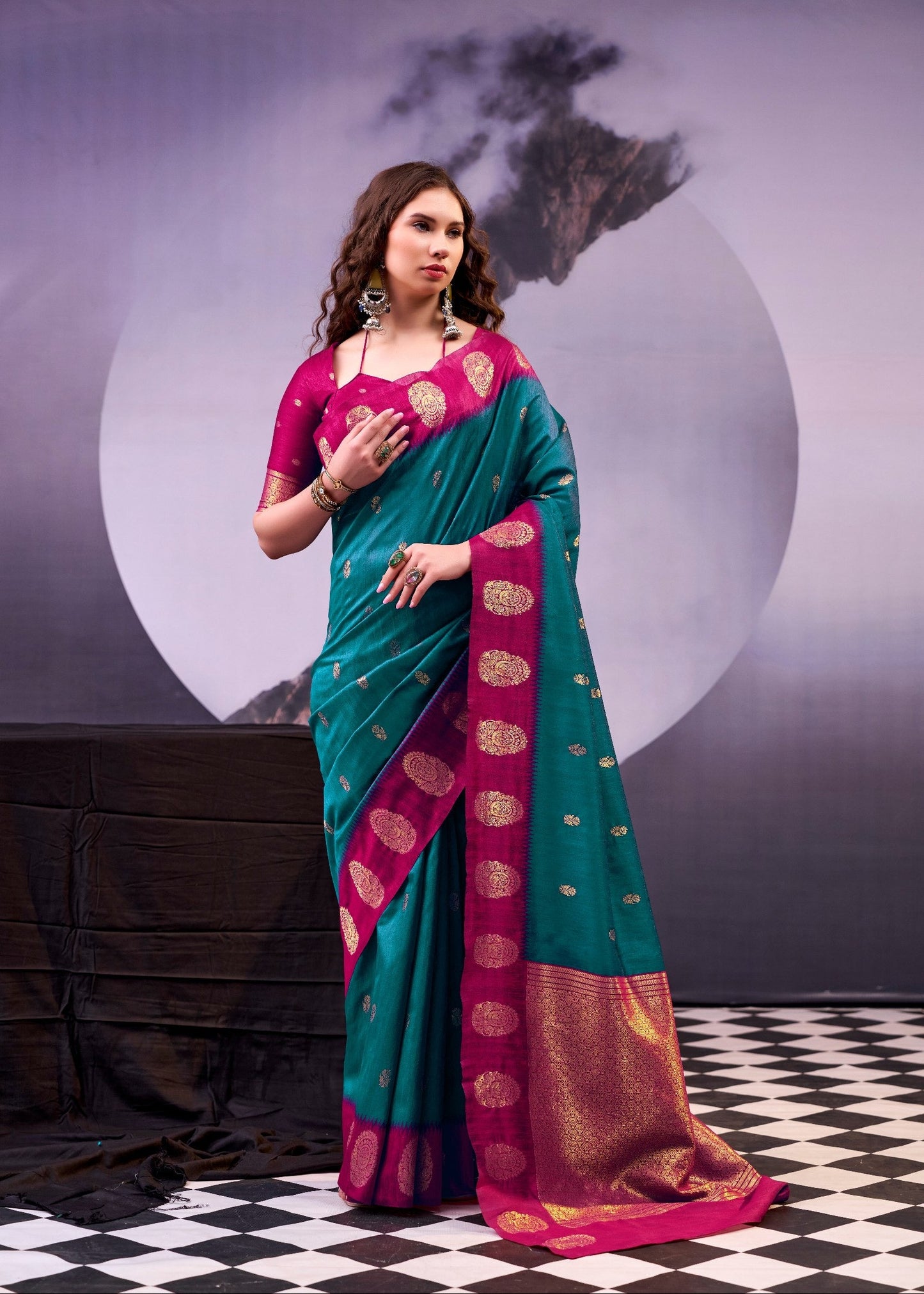 Golden Glow Zari Weave Saree