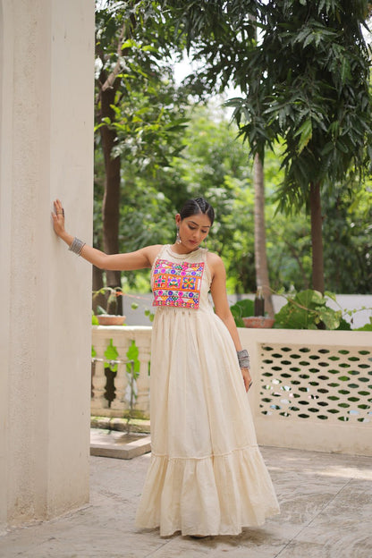 Chic Multi Thread Cotton Gown
