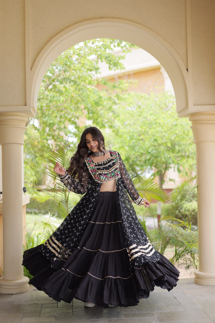 Bandhani Kutchi Work Navratri Lehenga & Kurti Set