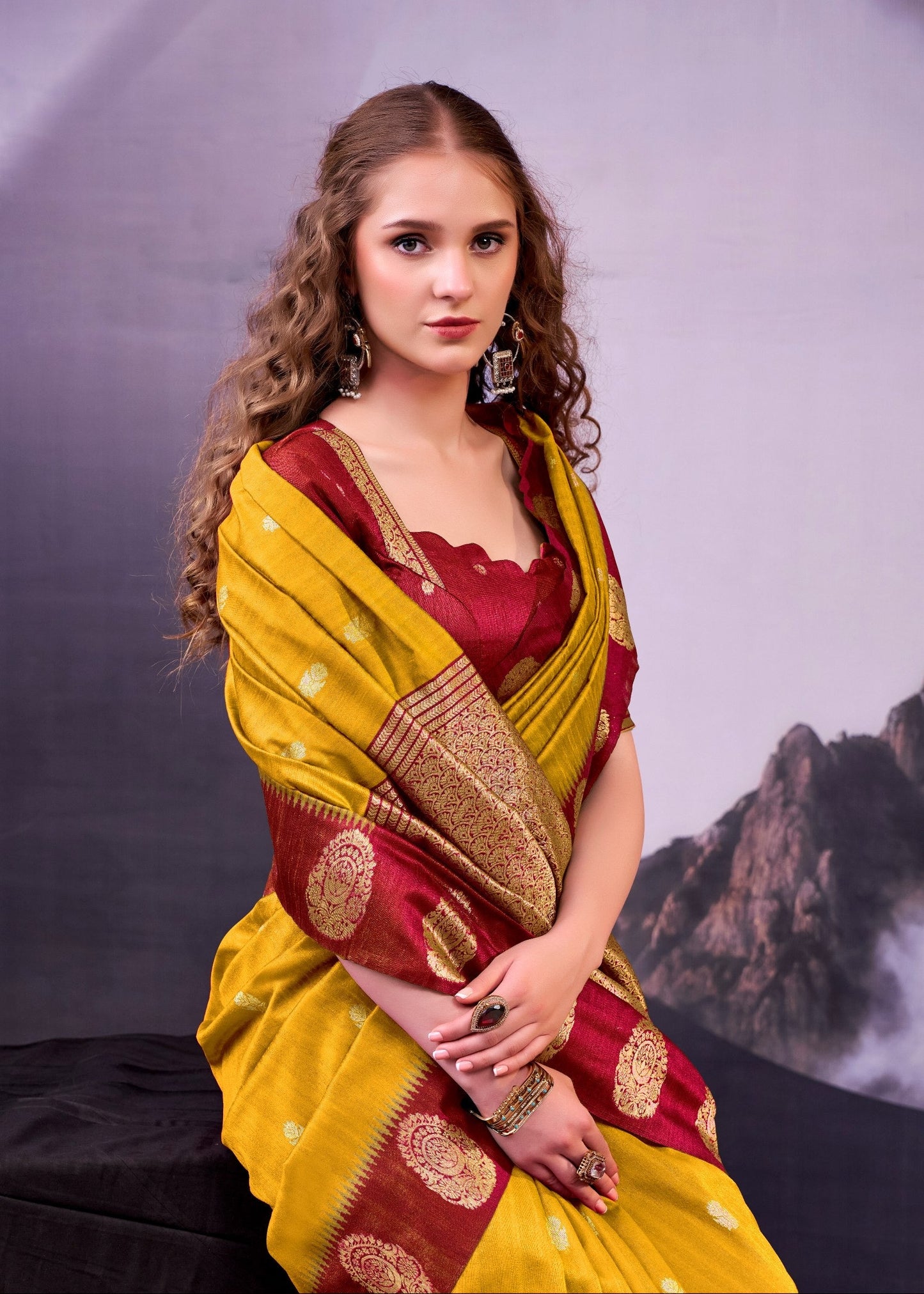 Golden Glow Zari Weave Saree