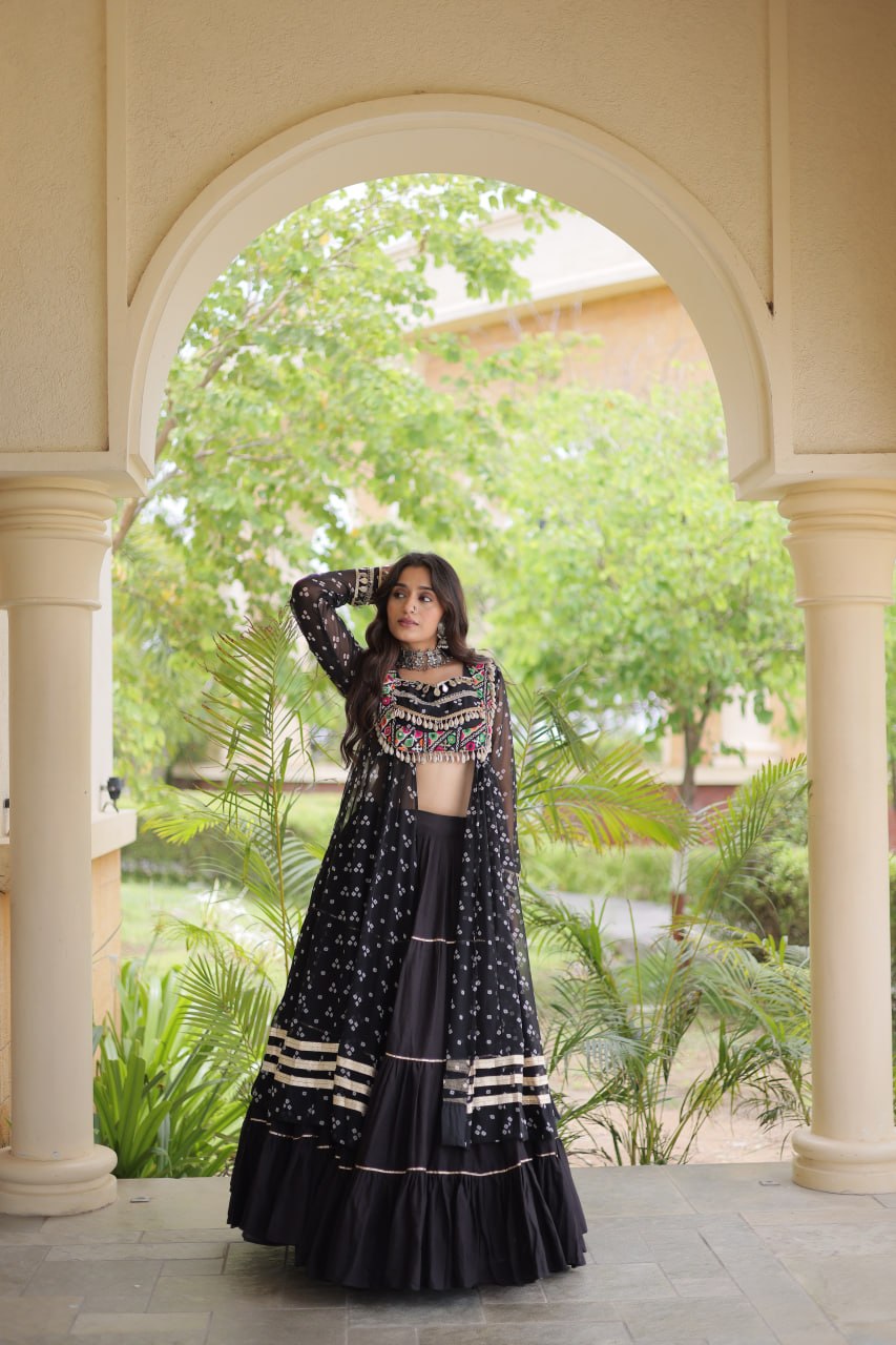Bandhani Kutchi Work Navratri Lehenga & Kurti Set