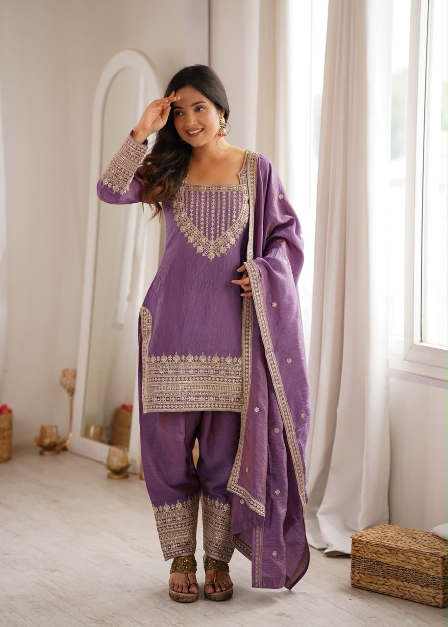 Farshi Salwar Suit Set with Zari Embroidery