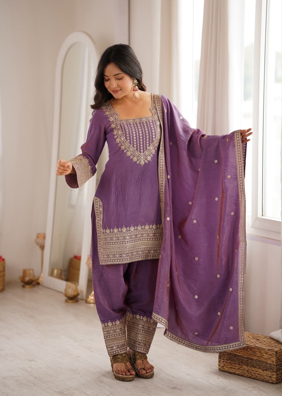 Farshi Salwar Suit Set with Zari Embroidery