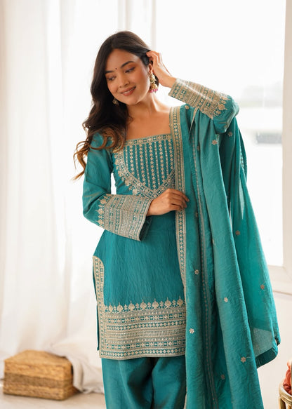 Farshi Salwar Suit Set with Zari Embroidery