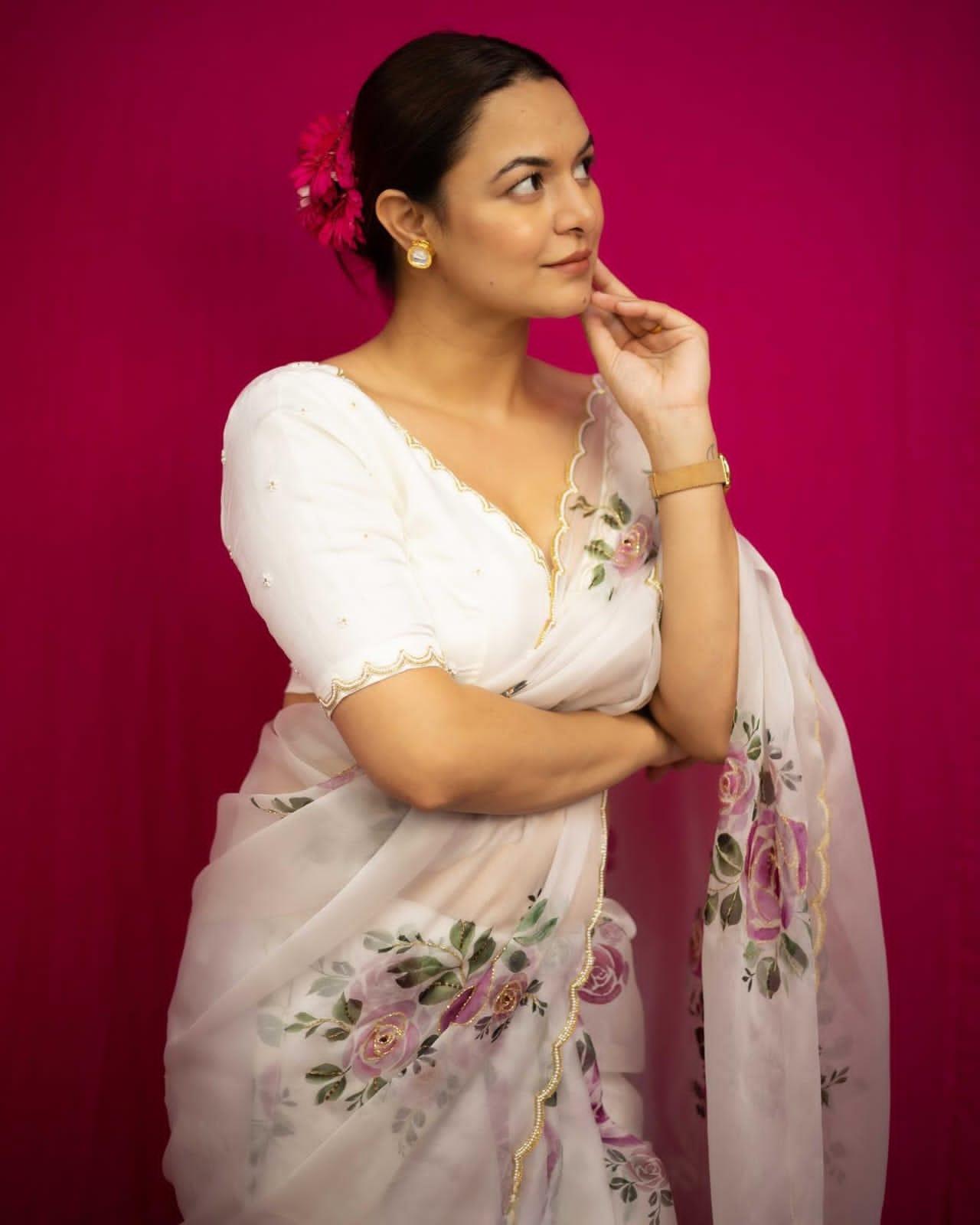 Floral Tissue Organza saree - Gracious You
