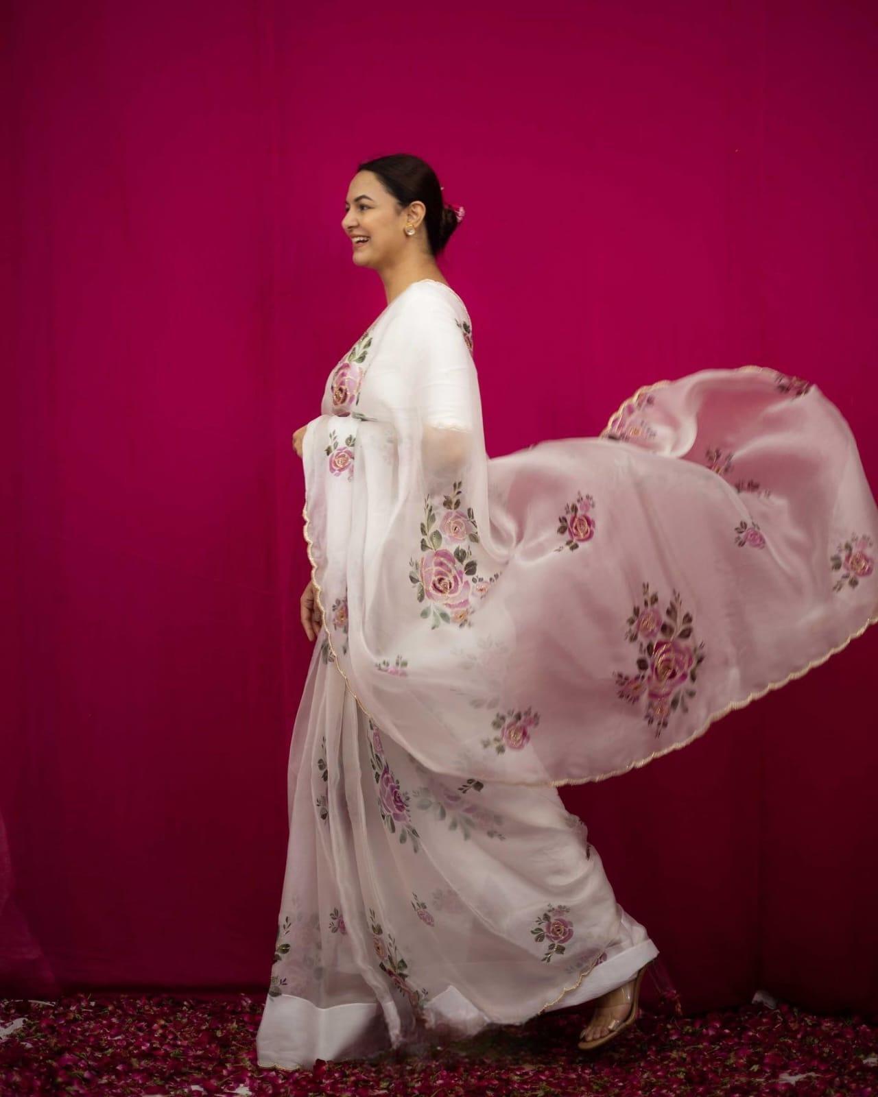 Floral Tissue Organza saree - Gracious You