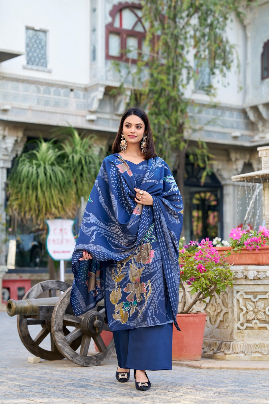 Glamorous Salwaar Suit Set