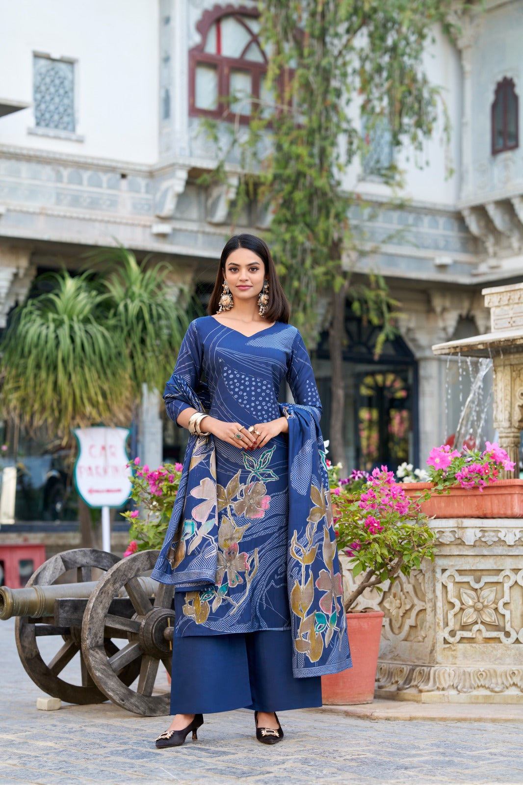 Glamorous Salwaar Suit Set