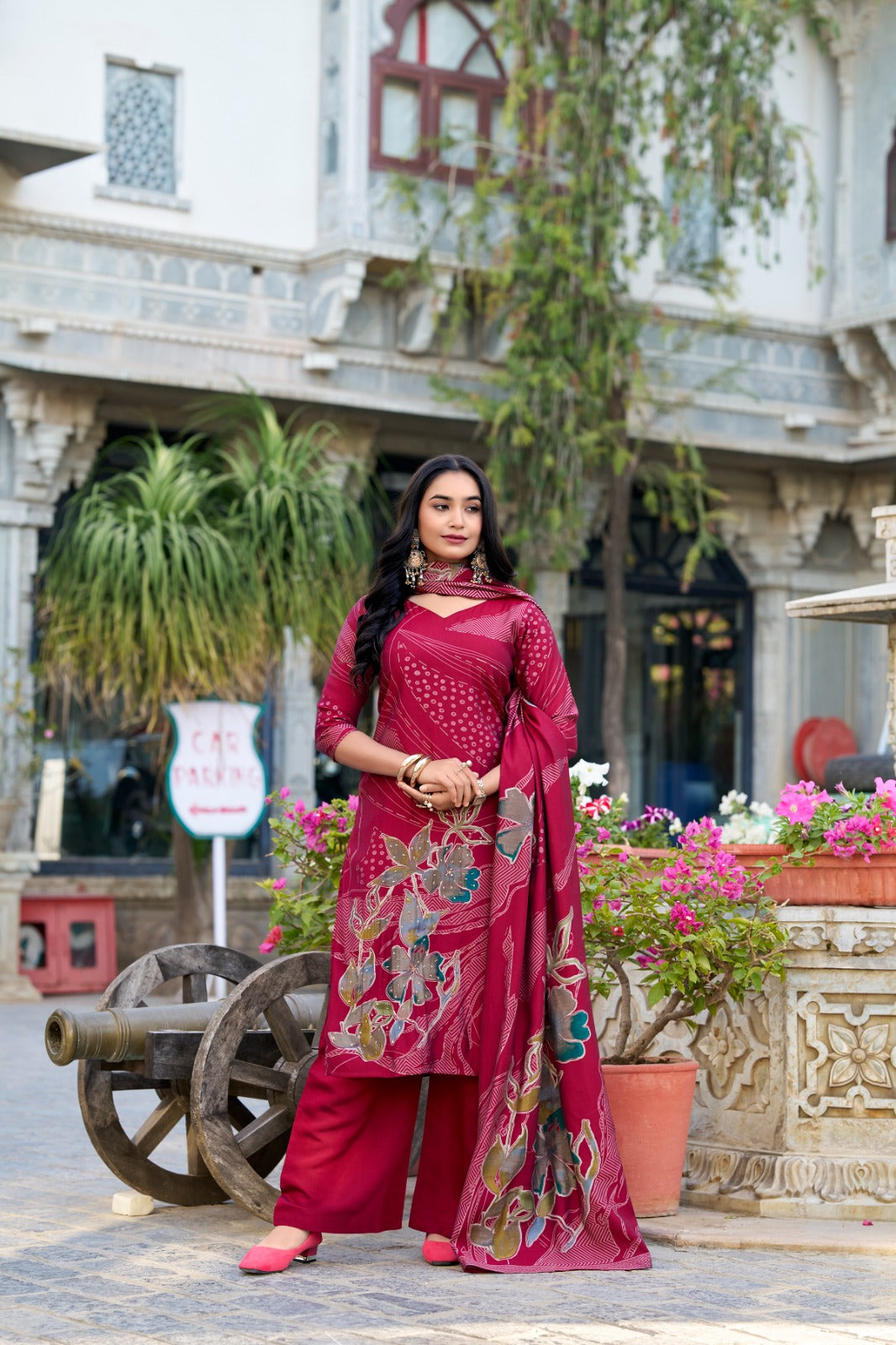 Glamorous Salwaar Suit Set