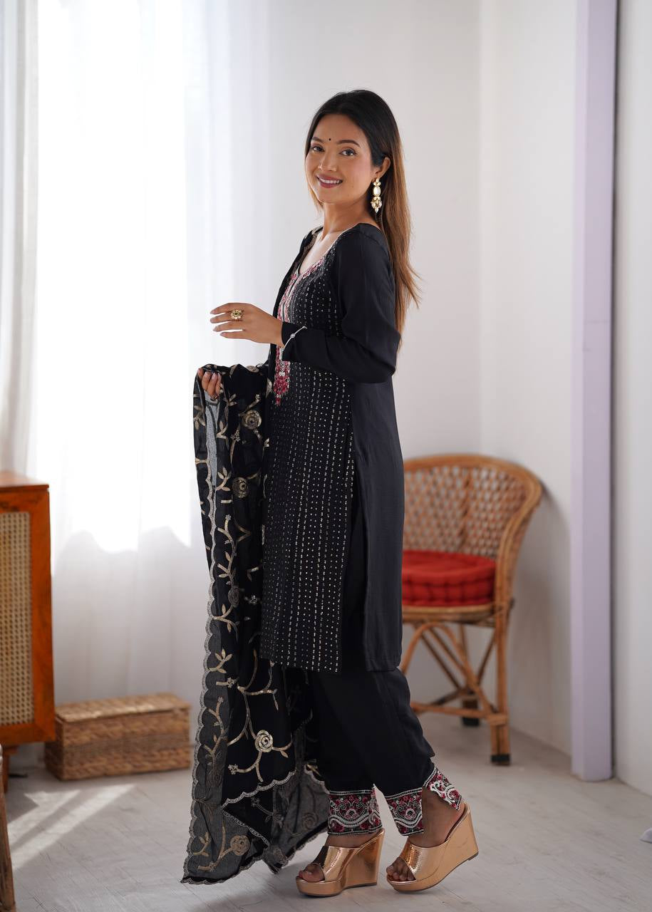 Elegant Thread & Sequins Kurta Ensemble
