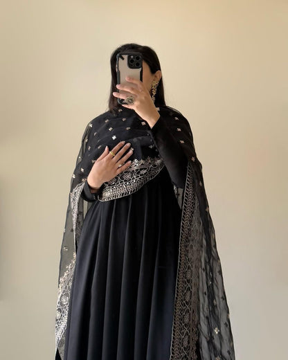 Black Luxe Kurta Set With Golden Elegance